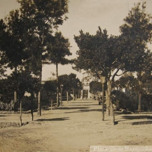 Plaza 25 de Mayo, aún sin el monumento central - década del 1900