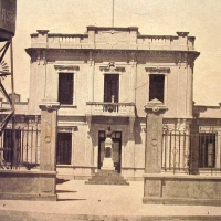 Plaza del Orden - Escuela Nº1 José de San Martín